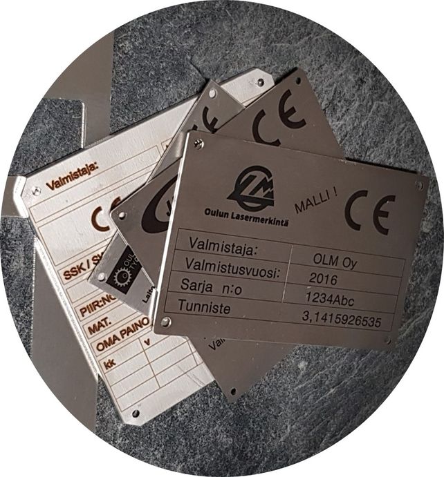 Metalliset laitekyltit CE-kyltit kuvalla, tekstillä logolla ja myös syväkaiverrettuna